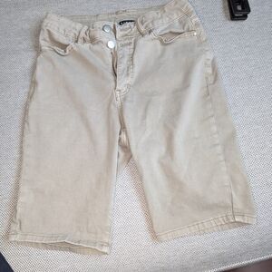 Tribal Women's Beige Bermuda Shorts